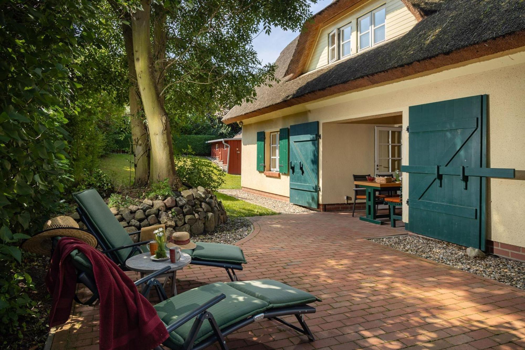 Ferienhaus Preetz 1A - Idylle Unter Reet Burtevitz Exterior photo