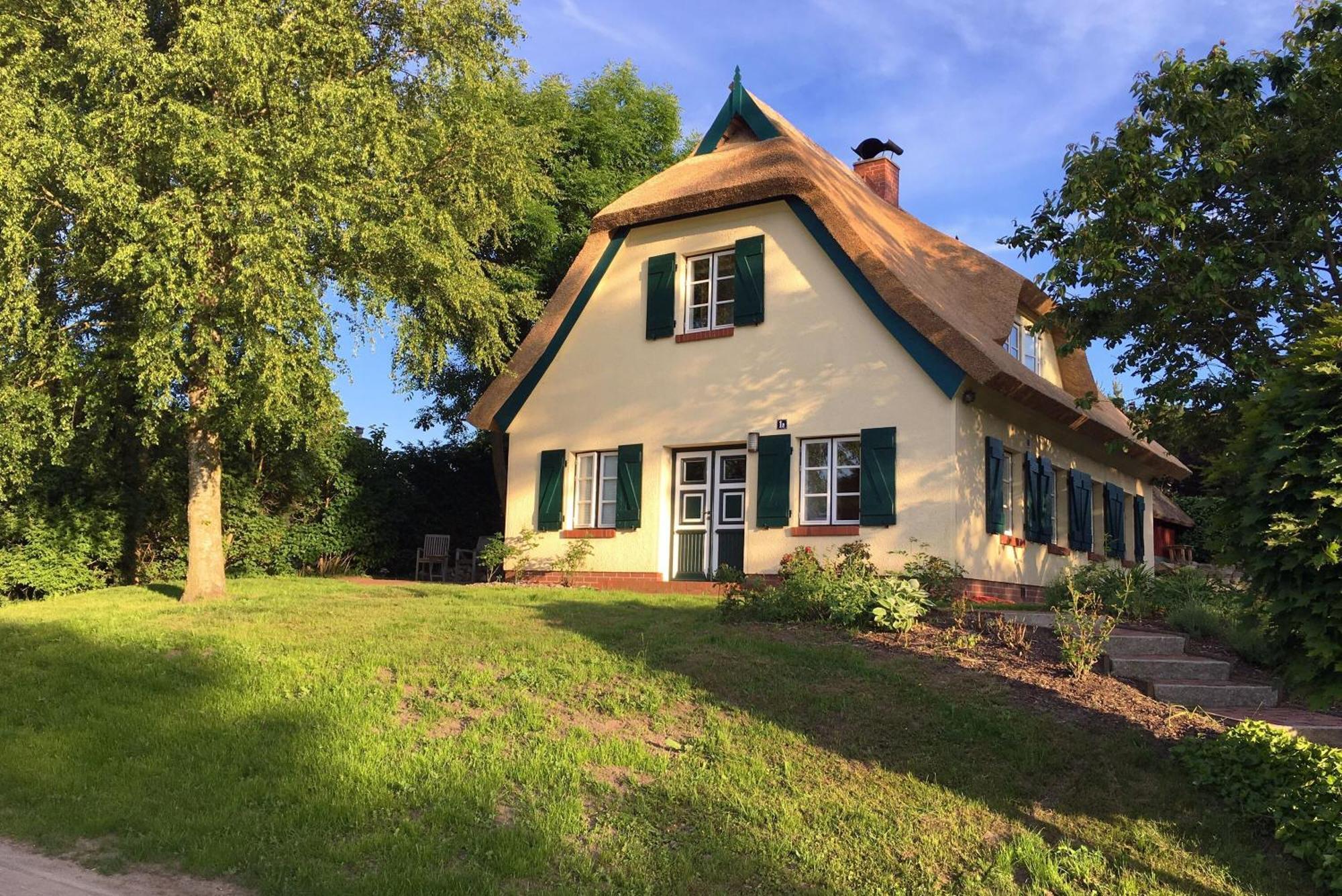 Ferienhaus Preetz 1A - Idylle Unter Reet Burtevitz Exterior photo